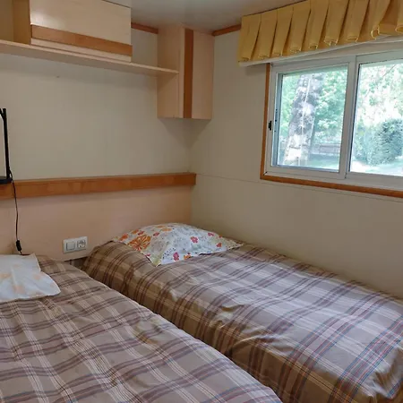 Camping L'Enclave Mobil-Home Estavar Esterno foto