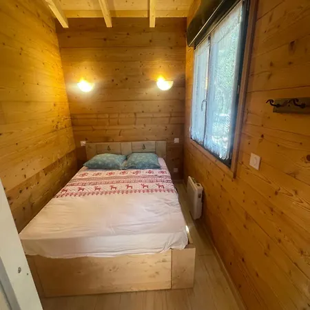 Camping L'Enclave Mobil-Home Estavar Esterno foto
